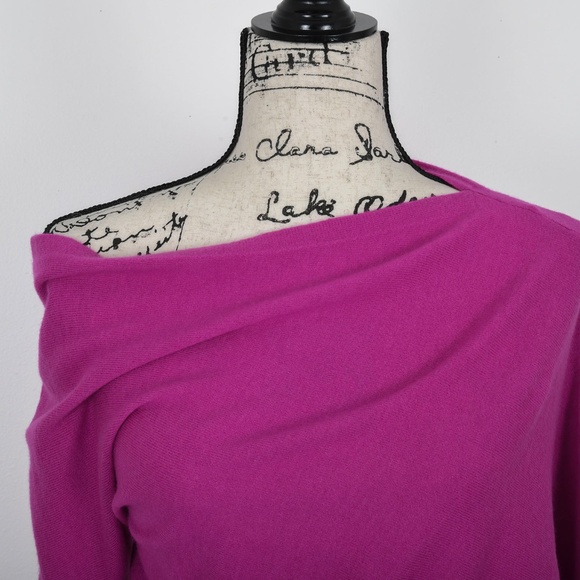 Express Sweater - Picture 2 of 3